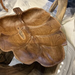 Large teak leaf 001