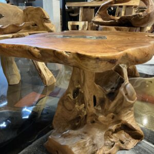 Coffee table with glass top 004